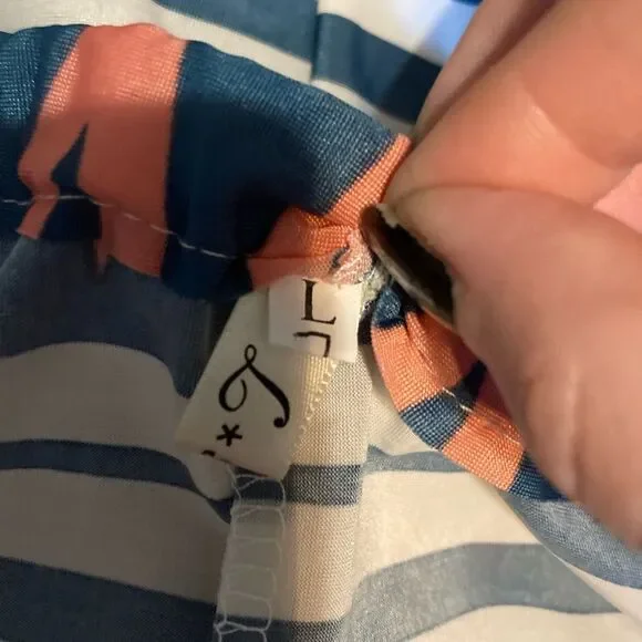 L.Show Coral and Navy Lightweight Geometric Maxi Dress - Picture 2 of 3